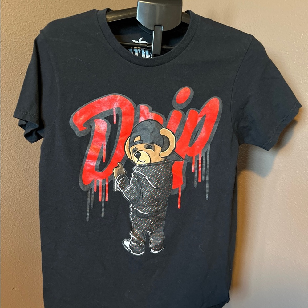 EUC- Black Graphic Men’s T-Shirt